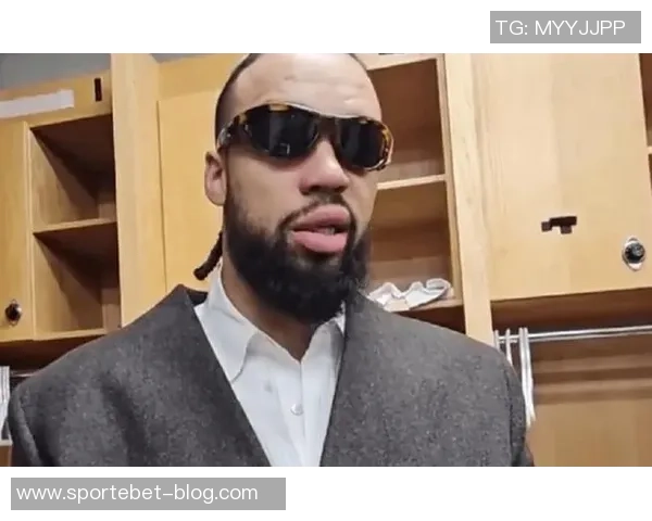 狄龙在雷霆对抗中展现激烈身体碰撞却遭遇最少犯规判罚 狄龙在雷霆对抗中展现激烈身体碰撞却遭遇最少犯规判罚