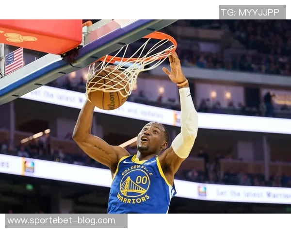 朗佐鲍尔表现平平三分球失准8投仅中2得6分5篮板5助攻2抢断