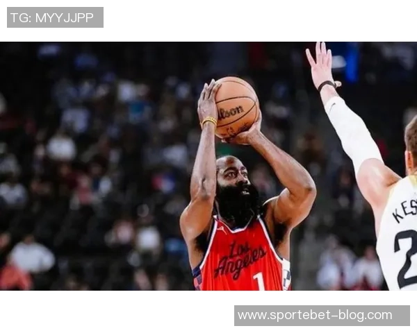 今日客场挑战尼克斯泰伦卢确认哈登将参加比赛